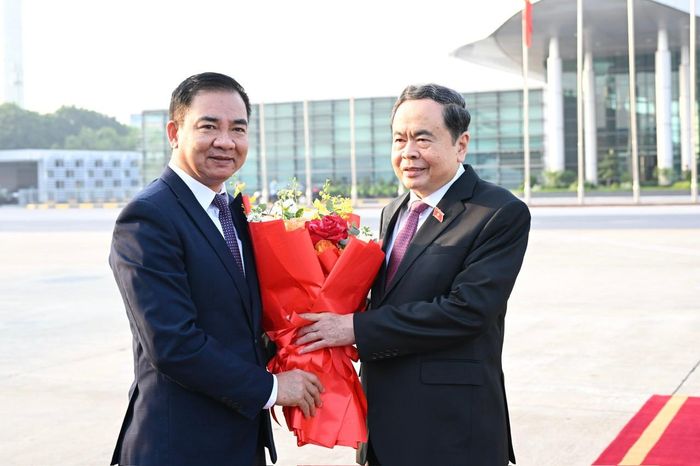 Lễ tiễn Chủ tịch Quốc hội Trần Thanh Mẫn tại sân bay quốc tế Nội Bài. Ảnh: Media QH