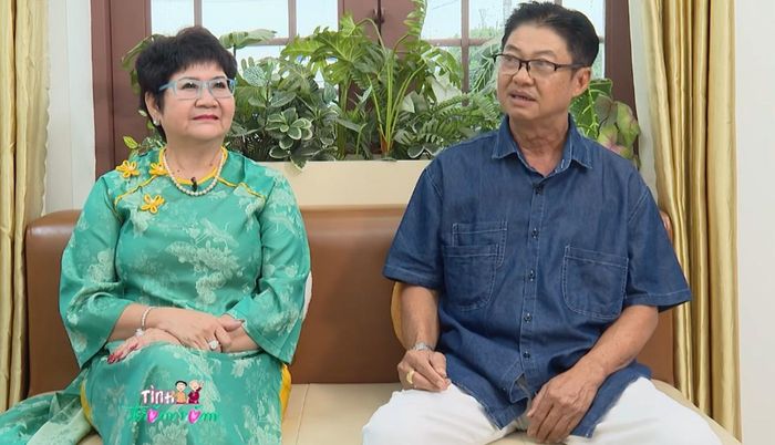 Ông Sự và vợ tại chương trình Tình trăm năm