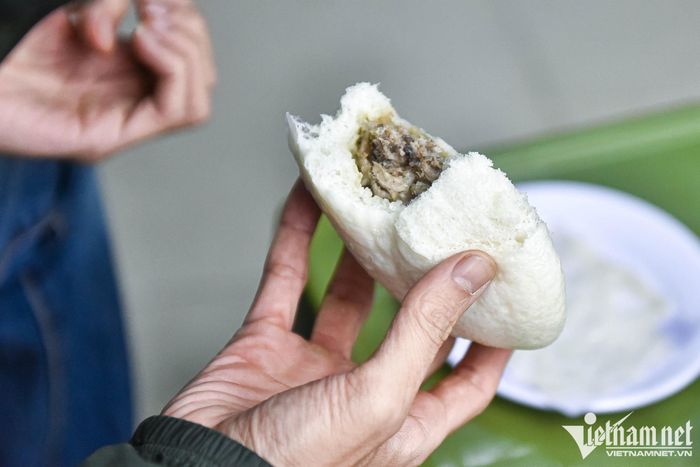Cách hấp bánh bao không quá khó, chỉ cần lưu ý một số bí quyết nhỏ giúp bánh ngon, giữ được độ mềm xốp hấp dẫn