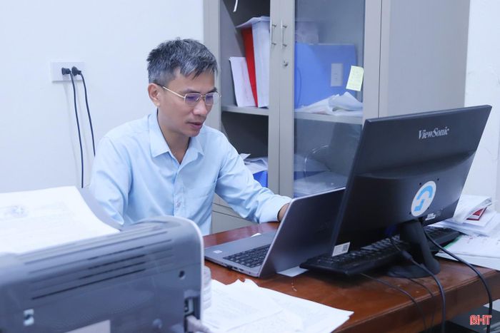 Anh Lê Anh Tuấn có thêm động lực cống hiến khi được hưởng chính sách tăng phụ cấp công vụ.