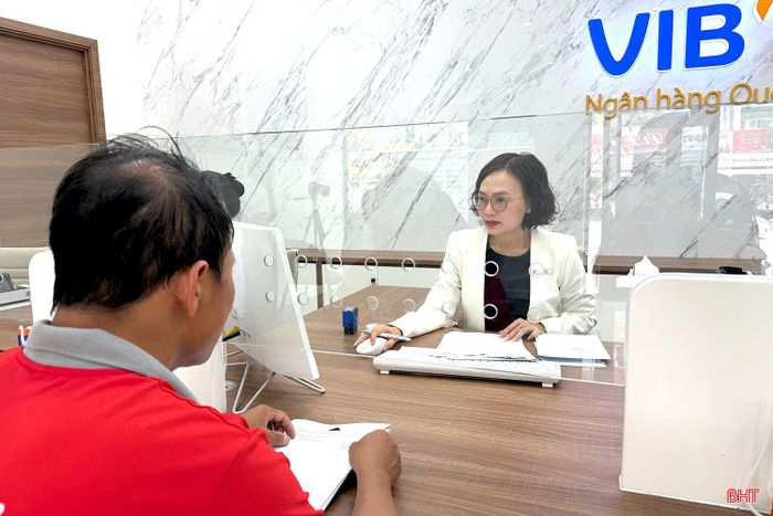 Giao dịch tại VIB Chi nhánh Hà Tĩnh.
