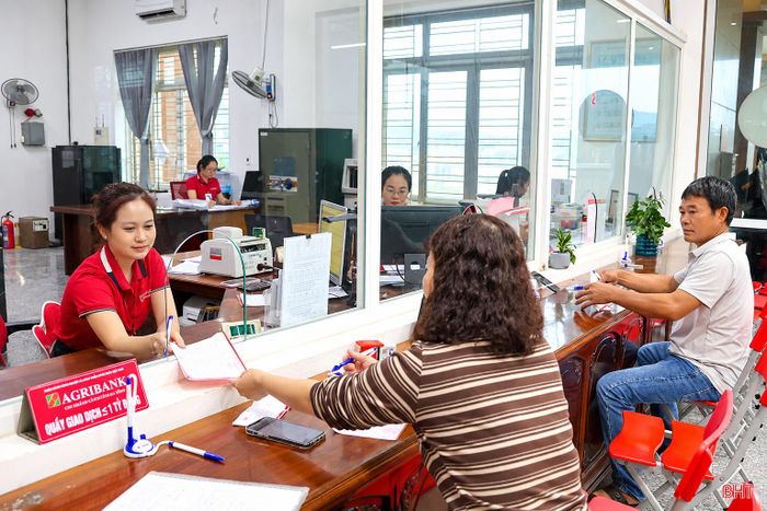 Đến cuối tháng 9, dư nợ tại Agribank Chi nhánh Cẩm Xuyên đạt 4.529 tỷ đồng, đứng đầu về quy mô tín dụng trong hệ thống Agribank Chi nhánh Hà Tĩnh II.