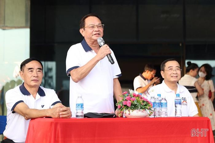 Ông Nguyễn Văn Sơn - Chủ tịch Hội Bảo trợ Người khuyết tật và Trẻ mồ côi tỉnh kêu gọi các bạn sinh viên tích cực tham gia hưởng ứng giải chạy UpRace.
