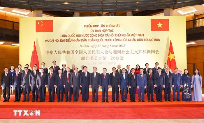 Chiều 31/8/2025, tại Nhà Quốc hội, Chủ tịch Quốc hội Trần Thanh Mẫn và đồng chí Triệu Lạc Tế, Ủy viên Thường vụ Bộ Chính trị Trung ương Đảng Cộng sản Trung Quốc, Ủy viên trưởng Ủy ban Thường vụ Đại hội Đại biểu Nhân dân toàn quốc nước Cộng hòa nhân dân Trung Hoa chủ trì Phiên họp lần thứ nhất Ủy ban hợp tác giữa Quốc hội Việt Nam và Nhân đại toàn quốc Trung Quốc. (Ảnh: Doãn Tấn/TTXVN)