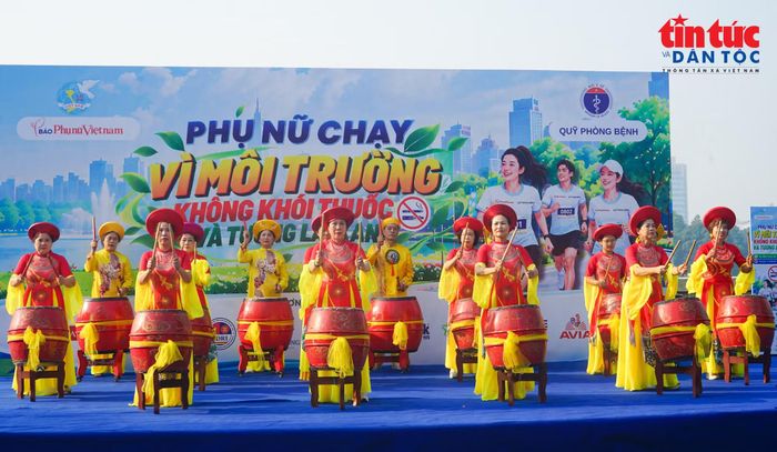 Văn nghệ tại chương trình.