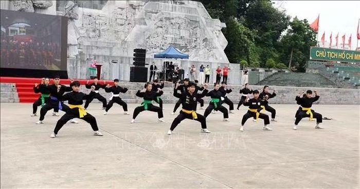 Biểu diễn võ thuật tại Lễ phát động ở Tuyên Quang. Ảnh: Quang Cường/TTXVN
