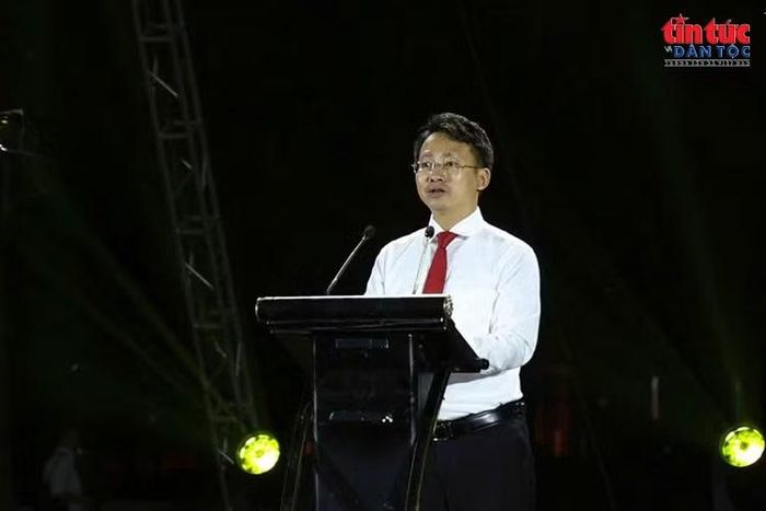 Phó Giám đốc Sở Văn hóa, Thể thao và Du lịch Hà Nội Trần Trung Hiếu phát biểu bế mạc.