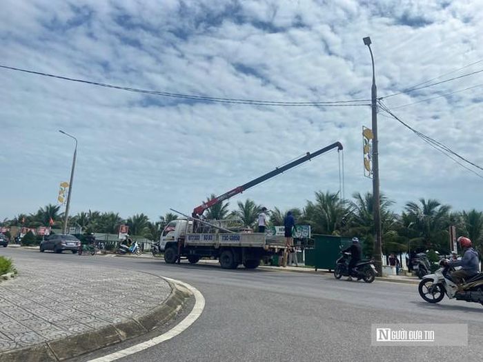 Đây là nơi đón một lượng lớn khách du lịch và địa phương đến thưởng thức hải sản vào mỗi mùa Hè.