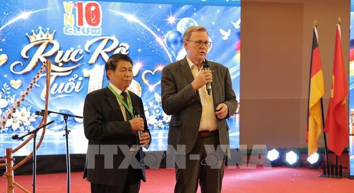 Phó Chủ tịch Quốc hội Liên bang Đức, Bodo Ramelow, phát biểu tại Lễ kỷ niệm. Ảnh: Thu Hằng - PV TTXVN tại Đức 