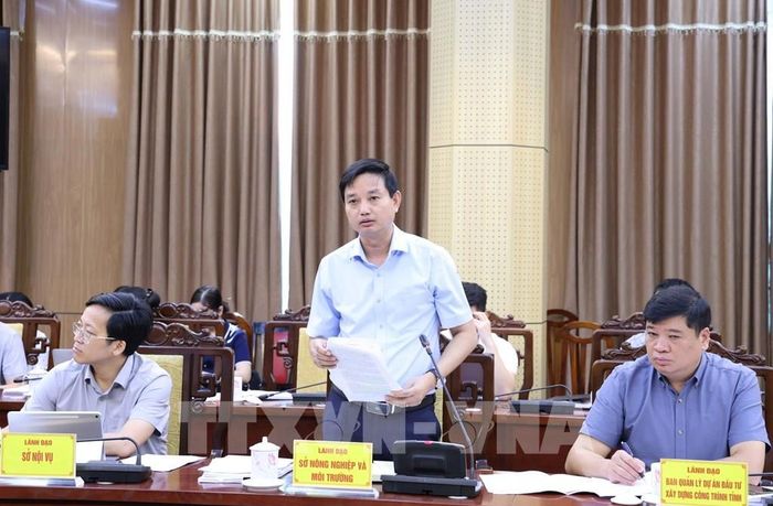Lãnh đạo Sở Nông nghiệp và Môi trường tỉnh Tuyên Quang phát biểu ý kiến tại cuộc họp. Ảnh: Hoàng Hải - TTXVN 