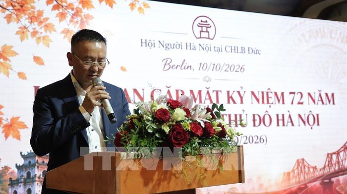 Chủ tịch Hội Người Việt Nam tại CHLB Đức, Công Việt Cường, phát biểu khai mạc. Ảnh: Thu Hằng - PV TTXVN tại Đức