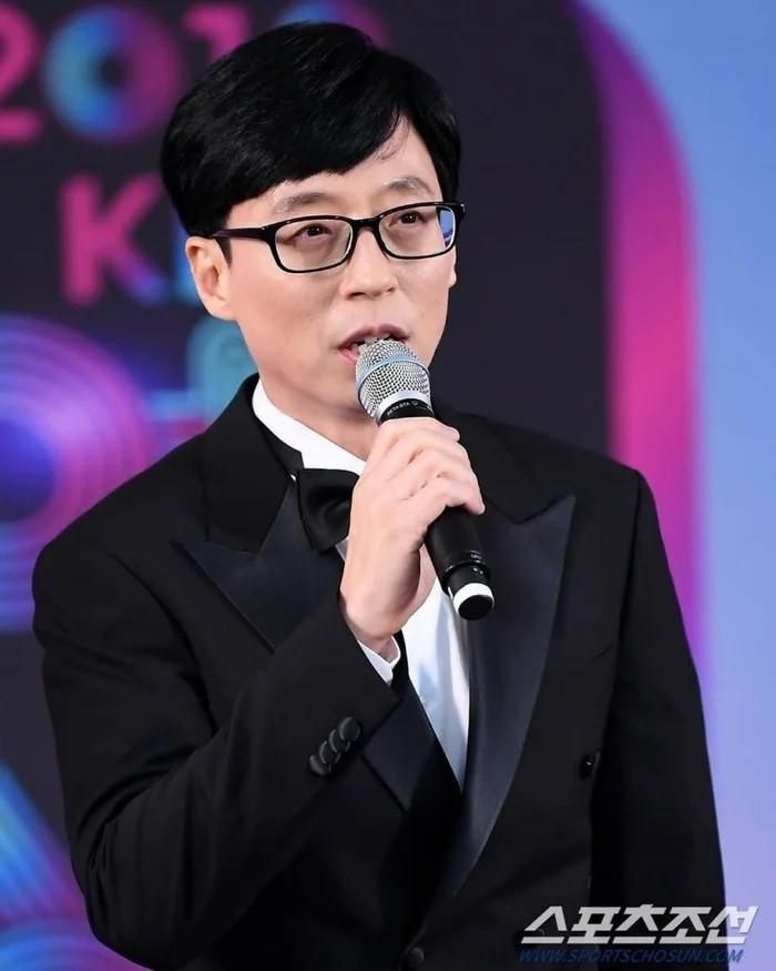 Gần đây Yoo Jae Suk phải hủy một buổi quay hình v ì bệnh. (Ảnh Sports Chosun)