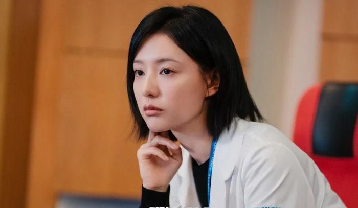Bộ phim đánh dấu sự trở lại của Kim Ji Won sau thành công của Queen of Tears. 