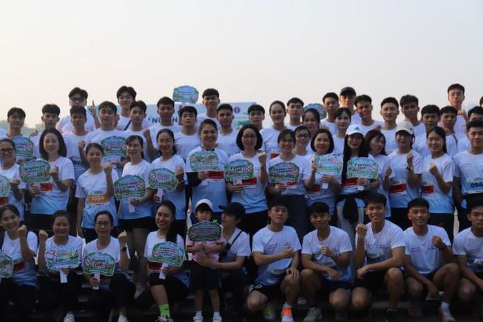 Gần 200 cán bộ, giảng viên và sinh viên Học viện Cảnh sát Nhân tham gia giải chạy.