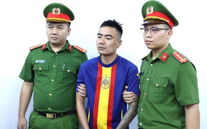 Công an tỉnh Ninh Bình cho biết đã khởi tố, bắt tạm giam Nguyễn Văn Thắng (biệt danh Thắng Ật) về tội "Gây rối trật tự công cộng"