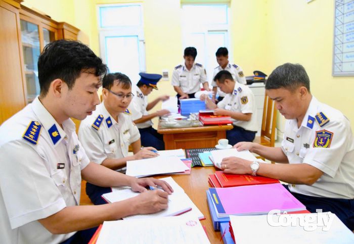Kiểm tra công tác Đảng và việc quản lý, sử dụng ngân sách, tài sản tại 1 số đơn vị.