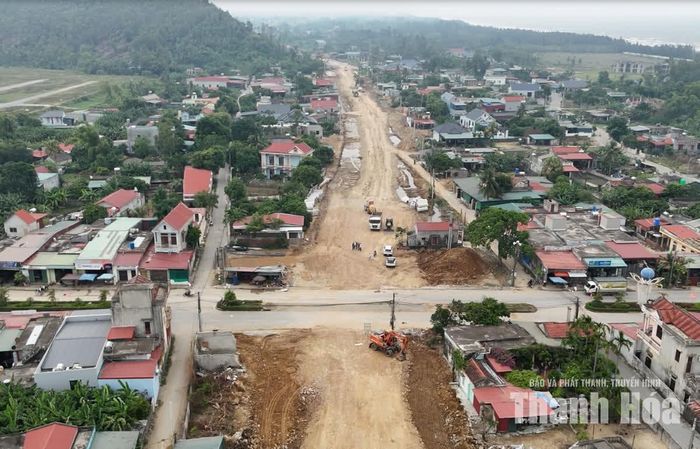 Đến ngày 10/10, giá trị xây lắp mới đạt hơn 378 tỷ đồng, tương đương khoảng 50% giá trị hợp đồng.