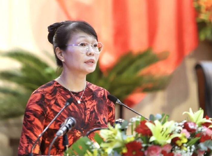 Bà Trần Thị Thanh Tâm, Giám đốc Sở Tài chính Đà Nẵng, phát biểu tại Hội nghị về giải ngân vốn đầu tư công trên địa bàn thành phố. Ảnh Ngô Anh Văn