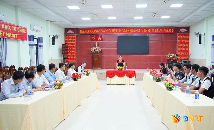 Quang cảnh buổi sinh hoạt chi bộ. Ảnh: VINH ANH