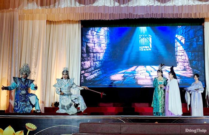 Hình ảnh trong vở diễn.