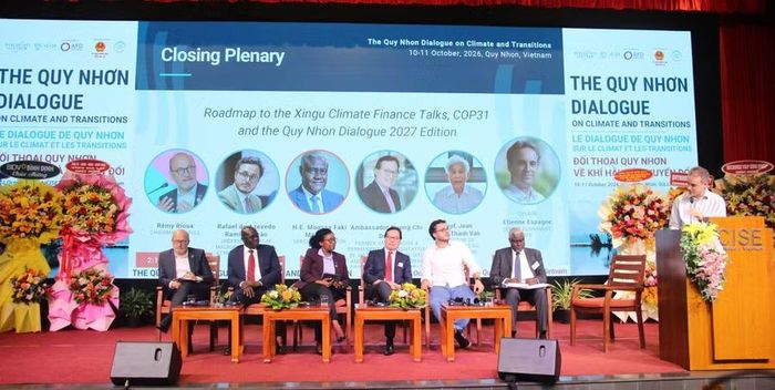  Các chuyên gia, nhà khoa học trong nước, quốc tế thảo luận, trao đổi các nội dung về lộ trình hướng tới Đối thoại Tài chính Khí hậu Xingu, COP31 và phiên bản Đối thoại Quy Nhơn năm 2027. Ảnh: T.L 
