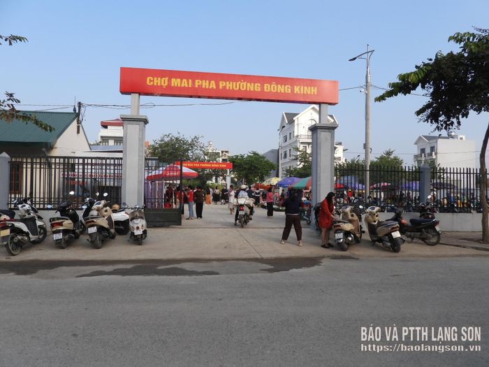 Chợ Mai Pha ngày đầu đi vào hoạt động