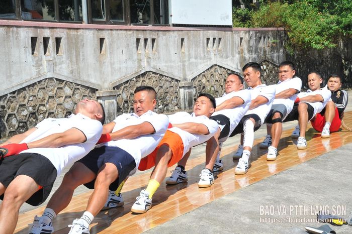 Các VĐV tham gia thi đấu ở nội dung đồng đội nam