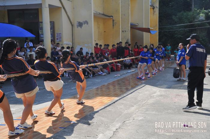 Các VĐV tham gia thi đấu nội dung đồng đội nữ