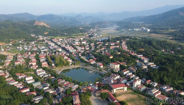 Trung tâm xã Văn Bàn hiện nay.