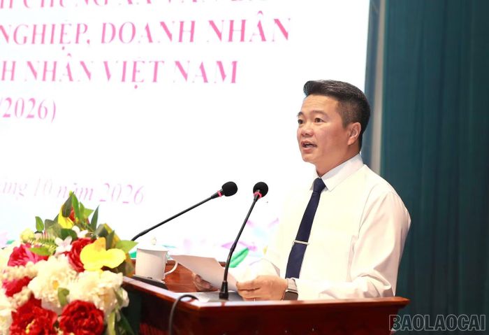Đồng chí Vũ Xuân Thủy - Chủ tịch UBND xã Văn Bàn phát biểu tại buổi công bố quy hoạch.