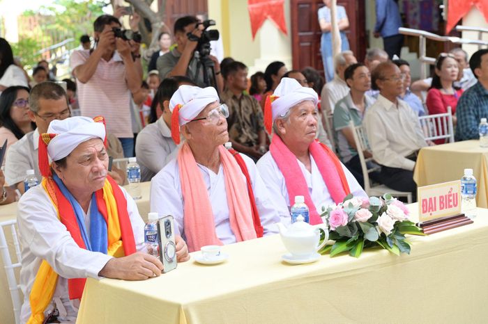 Các chức sắc tôn giáo tham gia lễ khai mạc