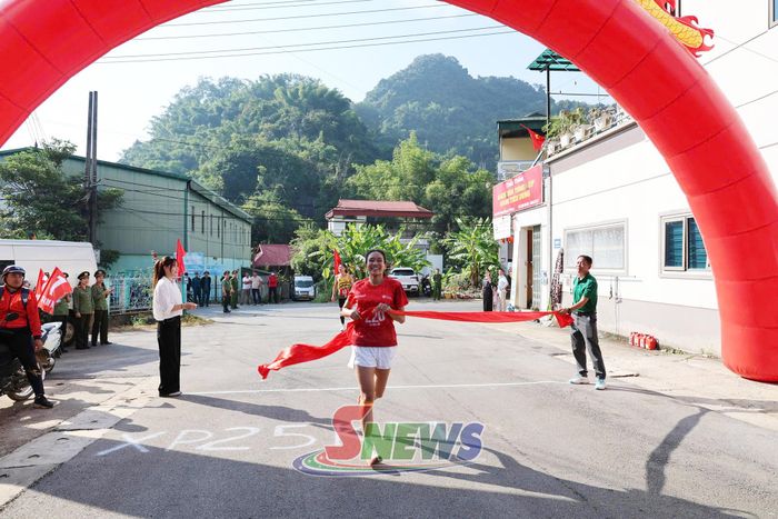 VĐV nữ về đích cự ly 10 km
