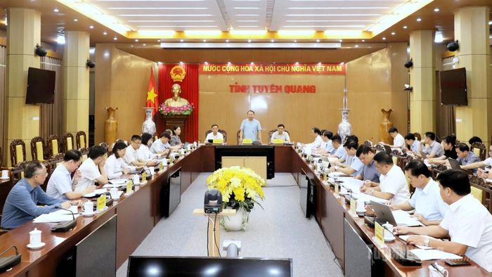 Toàn cảnh cuộc họp.