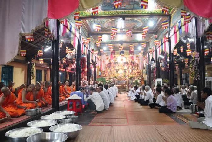 Lễ Sene Dolta hay còn gọi là lễ cúng ông bà thường được tổ chức sau lễ nhập hạ hai tháng