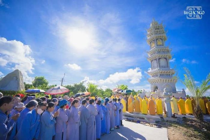 Nhiễu tháp vọng