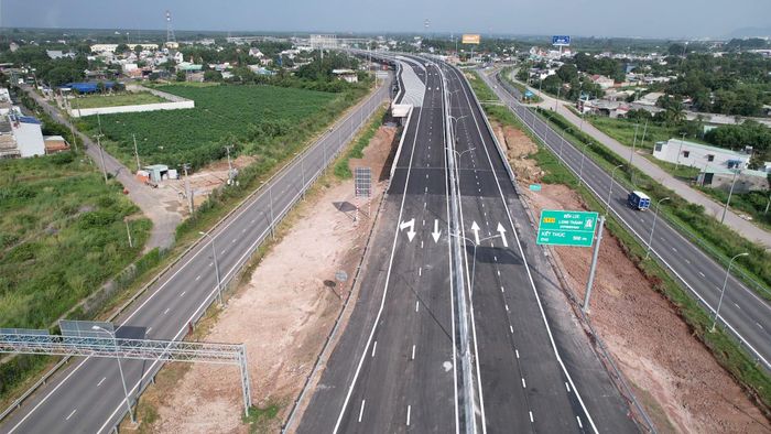Cao tốc Bến Lức - Long Thành đã đưa vào khai thác được 10 ngày.