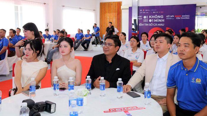 Các KOL tại buổi họp mặt.