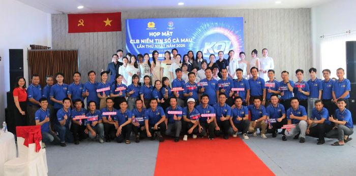 Các đại biểu dự họp mặt.