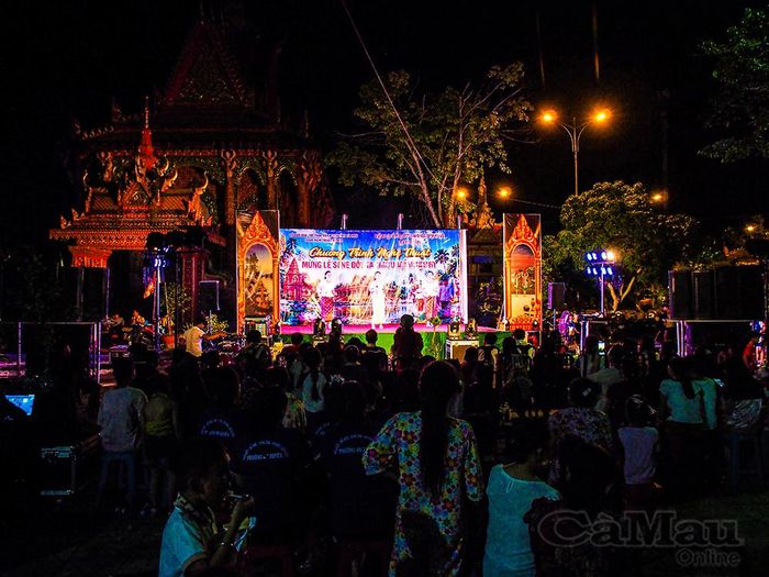 Chương trình nghệ thuật góp phần nâng cao đời sống tinh thần và bảo tồn các giá trị văn hoá truyền thống của dân tộc Khmer.