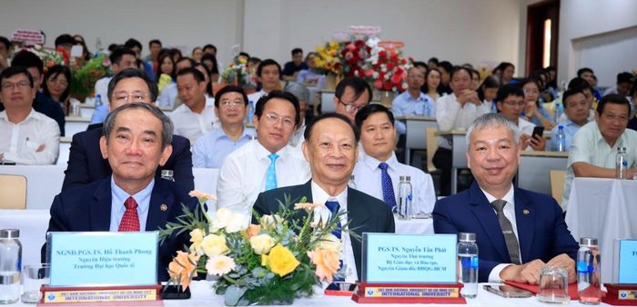 Lễ trao quyết định và bổ nhiệm Hiệu trưởng trường ĐH Quốc tế diễn ra trong không khí ấm áp tại trường ĐH Quốc tế sáng 10 tháng 10 năm 2026.