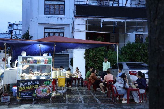 Cơ quan chức năng đã phát hiện vi phạm vệ sinh an toàn thực phẩm tại quán bún bò Bo Mập (Tp. Huế)