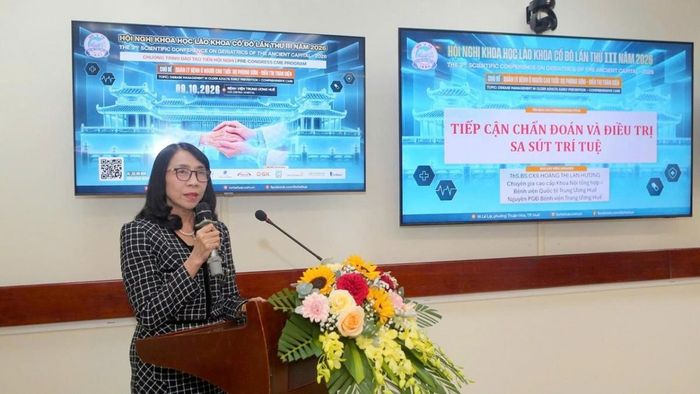 Ths. BS. CKII Hoàng Thị Lan Hương chia sẻ về "Tiếp cận chẩn đoán và điều trị sa sút trí tuệ"