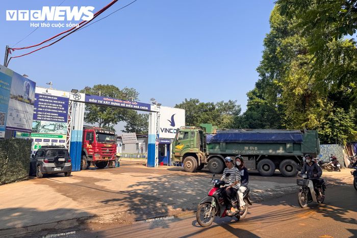 Tranh thủ thời tiết thuận lợi, các đơn vị thi công tăng cường nhân lực, tổ chức làm việc theo 3 ca 4 kíp nhằm đẩy nhanh tiến độ. Quá trình thi công vẫn phải bảo đảm các yêu cầu về chất lượng và khối lượng, hướng tới mục tiêu hoàn thành công trình đúng thời hạn.