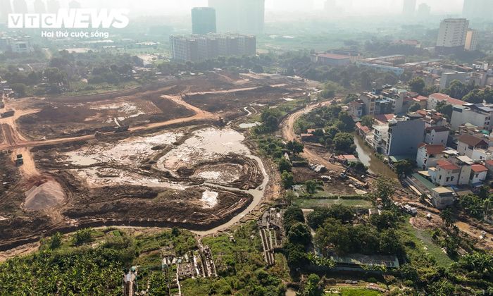 Đến nay, UBND phường Đông Ngạc đã phê duyệt phương án bồi thường, hỗ trợ và tái định cư đối với 142 trong tổng số 167 hộ dân có đất bị thu hồi để thực hiện dự án.