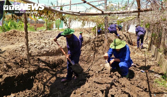 Lực lượng chức năng tỉnh Gia Lai vẫn đang miệt mài ngày đêm, tìm kiếm và quy tập hài cốt liệt sĩ theo nguồn tin từ người dân cung cấp.