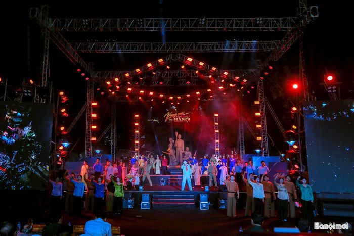 Chương trình có sự tham gia của các nghệ sĩ, diễn viên Nhà hát Ca Múa Nhạc Thăng Long cùng nhiều nghệ sĩ. Kịch bản được xây dựng theo hướng kết hợp những giá trị nghệ thuật truyền thống với cách thể hiện hiện đại, đưa câu chuyện lịch sử đến gần hơn với công chúng, đặc biệt là thế hệ trẻ.