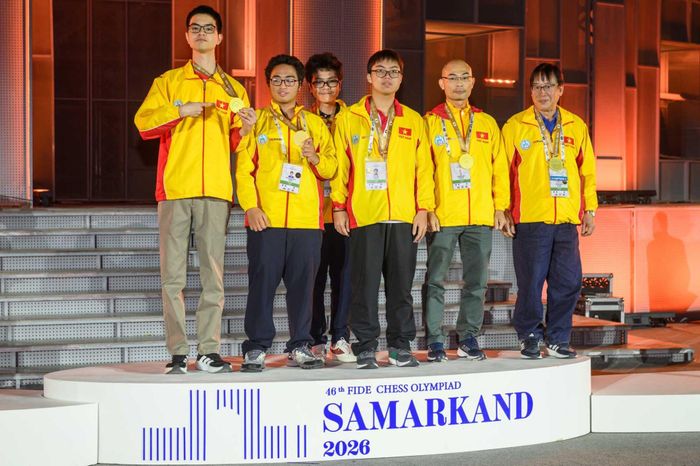 Đội nam cờ vua Việt Nam nhận Huy chương vàng nhóm B tại Olympiad 2026. Ảnh: Liên đoàn Cờ Việt Nam