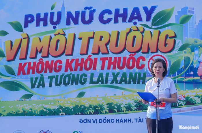 Phát biểu khai mạc chương trình, Phó Chủ tịch Hội Liên hiệp phụ nữ Việt Nam Nguyễn Thị Minh Hương nhấn mạnh, chăm sóc sức khỏe phụ nữ không chỉ mang lại lợi ích cho mỗi cá nhân mà còn có ý nghĩa đối với thế hệ tương lai mà phụ nữ sinh ra và nuôi dưỡng. Mỗi người có thể góp phần xây dựng môi trường lành mạnh bằng việc không hút thuốc trong nhà, tại nơi làm việc và các không gian chung; đồng thời tôn trọng sức khỏe của những người xung quanh.