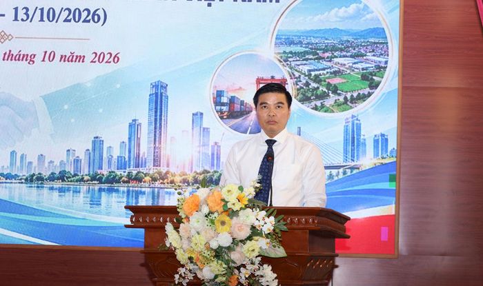 Chủ tịch UBND xã Quảng Bị Trịnh Duy Oai phát biểu về định hướng phát triển kinh tế và trách nhiệm đồng hành cùng doanh nghiệp. Ảnh: Kim Nhuệ