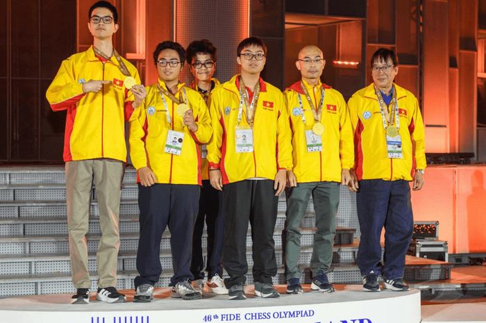 Đội nam cờ vua Việt Nam nhận Huy chương vàng nhóm B tại Olympiad 2026. Ảnh: Liên đoàn Cờ Việt Nam